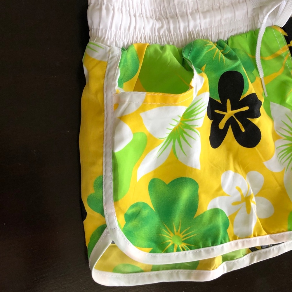 New Italian Girl’s Dri-Fit Athletic Floral Shorts - Picture 7 of 16